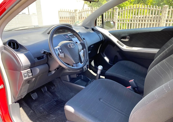 Toyota Yaris cena 11900 przebieg: 137300, rok produkcji 2009 z Pisz małe 232